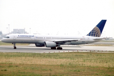 N12114 · Boeing 757-224 · (LIS / LPPT)