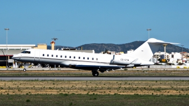 CS-DTW · Bombardier BD-700-1A10 Global Express · (FAO / LPFR)
