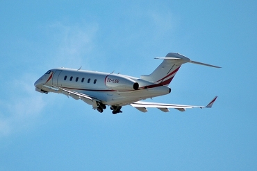 EC-LES · Bombardier BD-100-1A10 Challenger 300 · (LIS / LPPT)