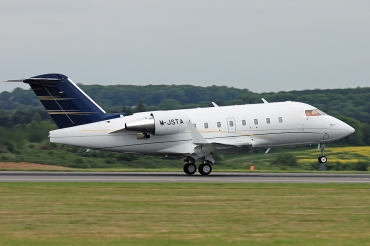 M-JSTA · Bombardier CL-600-2B16 Challenger 604 · (LTN / EGGW)
