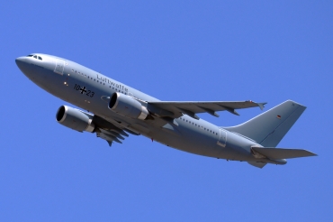 10+23 · Airbus A310-304 · (LPA / GCLP)