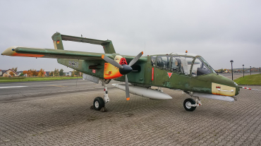 99+33 · North American Rockwell OV-10B Bronco · (GWW / EDUG)