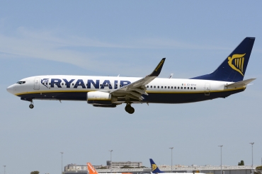 EI-EFH · Boeing 737-8AS(WL) · (LIS / LPPT)