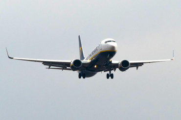 EI-EFG · Boeing 737-8AS(WL) · (RZE / EPRZ)