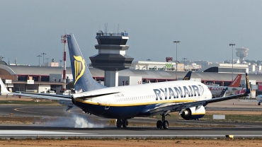 EI-EKL · Boeing 737-8AS(WL) · (FAO / LPFR)