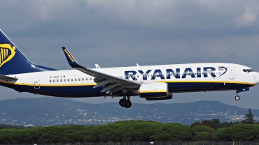 EI-EKR · Boeing 737-8AS(WL) · (FAO / LPFR)