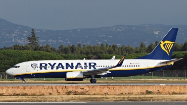 EI-FIY · Boeing 737-8AS(WL) · (FAO / LPFR)