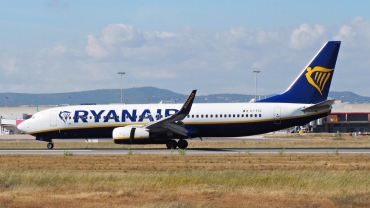 EI-FIZ · Boeing 737-8AS(WL) · (FAO / LPFR)