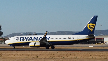 EI-FRL · Boeing 737-8AS(WL) · (FAO / LPFR)