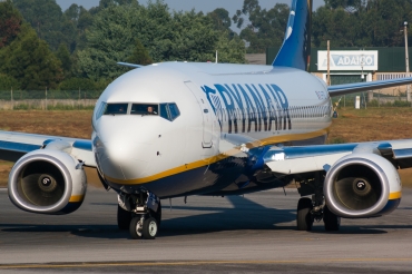 EI-FZD · Boeing 737-8AS(WL) · (OPO / LPPR)