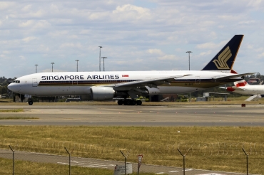 9V-SVC · Boeing 777-212/ER · (SYD / YSSY)