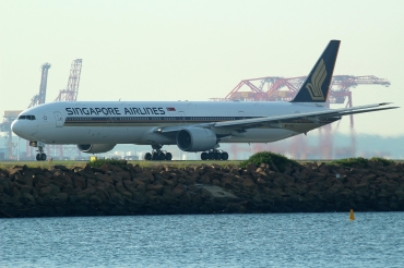 9V-SYJ · Boeing 777-312 · (SYD / YSSY)