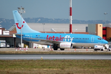 OO-JAN · Boeing 737-76N · (FAO / LPFR)