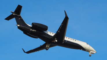 D-AERO · Embraer ERJ-135BJ Legacy 650 · (FAO / LPFR)