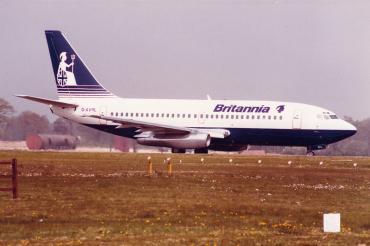 G-AVRL · Boeing 737-204 · (LGW / EGKK)