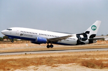 G-IGOV · Boeing 737-3M8 · (FAO / LPFR)