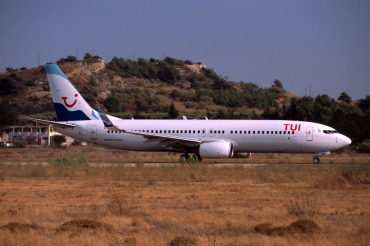 CS-TQU · Boeing 737-8K2(WL) · (RHO / LGRP)