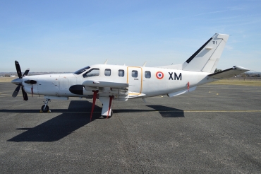 111 / XM · Socata TBM-700A · (LFXB)