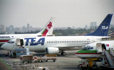 F-GKTB · Boeing 737-3M8 · (LIS / LPPT)