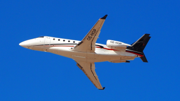 OE-HOP · Gulfstream G200 · (FAO / LPFR)