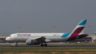 D-ABZK · Airbus A320-216 · (FAO / LPFR)