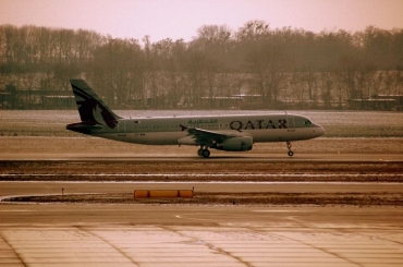 A7-AHA · Airbus A320-232 · (VIE / LOWW)
