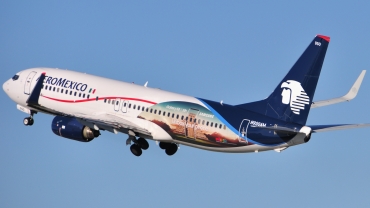N950AM · Boeing 737-852(WL) · (YUL / CYUL)