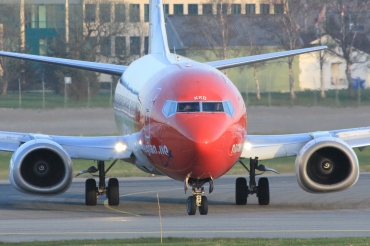 LN-KKD · Boeing 737-33V · (SVG / ENZV)