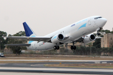 OE-IAM · Boeing 737-490(SF) · (MLA / LMML)