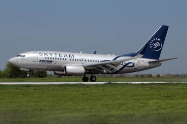 YR-BGF · Boeing 737-78J(WL) · (OTP / LROP)