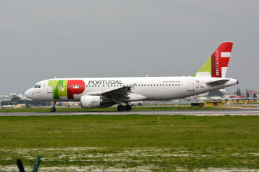 CS-TNX · Airbus A320-214 · (LIS / LPPT)