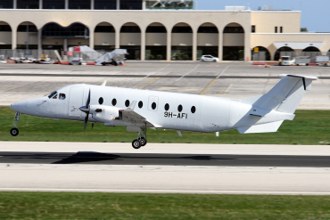9H-AFI · Beechcraft 1900D · (MLA / LMML)