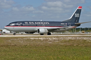N529AU · Boeing 737-3B7 · (FLL / KFLL)