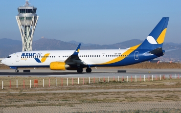 UR-AZB · Boeing 737-9GPER(WL) · (BCN / LEBL)