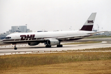 OO-DPI · Boeing 757-236(SF) · (LIS / LPPT)