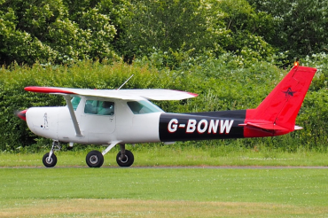 G-BONW · Cessna 152 · (EGCB)