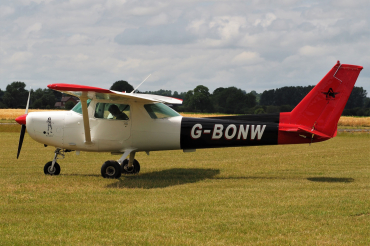 G-BONW · Cessna 152 · (EGCV)