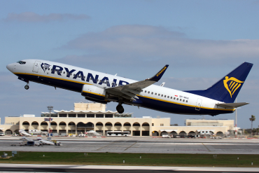 SP-RKQ · Boeing 737-8AS(WL) · (MLA / LMML)