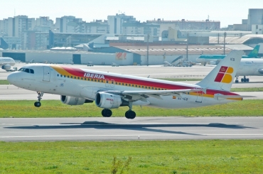 EC-ICQ · Airbus A320-211 · (LIS / LPPT)