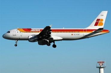 EC-FGH · Airbus A320-211 · (LIS / LPPT)