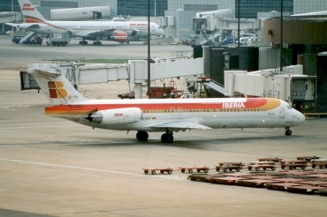 EC-EXF · McDonnell Douglas MD-87 · (LGW / EGKK)