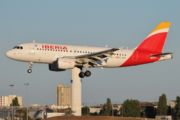 EC-KOY · Airbus A319-111 · (LIS / LPPT)