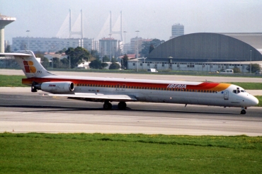 EC-FPJ · McDonnell Douglas MD-88 · (LIS / LPPT)