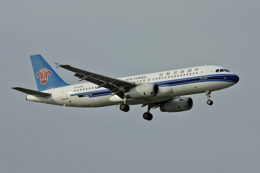 B-2393 · Airbus A320-232 · (SZX / ZGSZ)