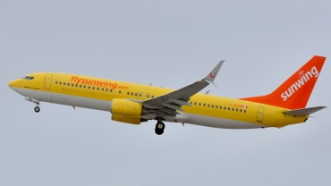 C-GUUL · Boeing 737-8K5 · (YUL / CYUL)