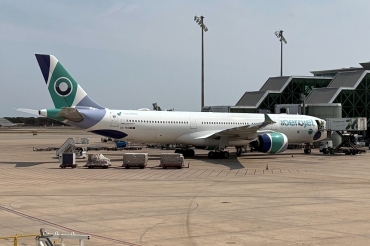 CS-TKH · Airbus A330-941 · BCN / LEBL