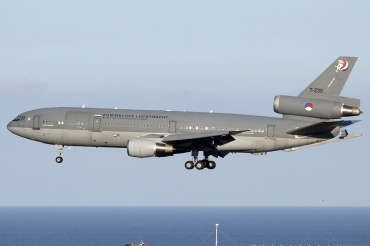 T-235 · McDonnell Douglas KDC-10-30CF · (LPA / GCLP)