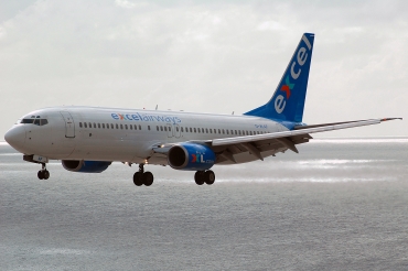 G-XLAF · Boeing 737-86N · (FNC / LPMA)