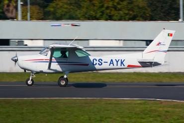CS-AYK · Cessna 152 · (BGZ / LPBR)