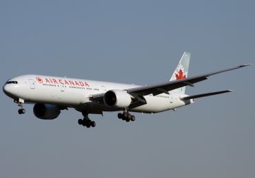C-FITW · Boeing 777-333/ER · (NRT/RJAA)